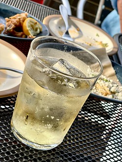 Alfresco drinking at GONZO, Jiyugaoka.